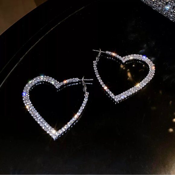 Private Label Jewelry - 925 Sterling Silver Heart Earrings